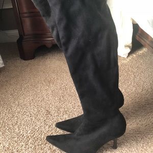 Above the knee Bebe boots